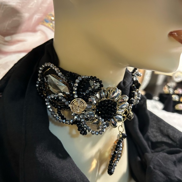 Woman artisanal pashmina - Picture 4 of 8